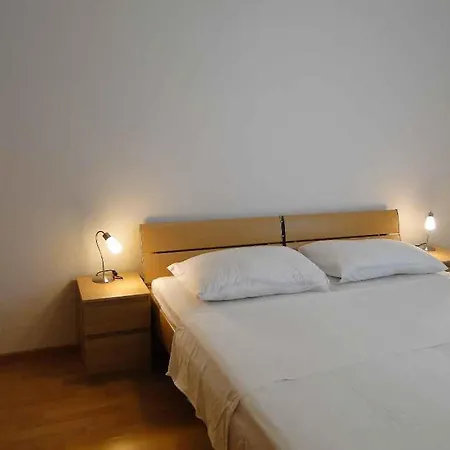 Apartment Sibenik Riviera 7076 Primosten