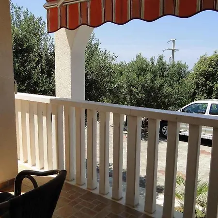 Sibenik Riviera 7076 Apartment