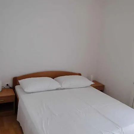 Sibenik Riviera 7076 Apartment