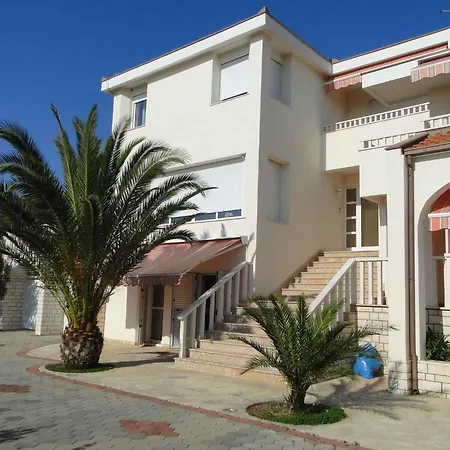 Apartment Sibenik Riviera 7076 Primosten