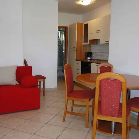 Sibenik Riviera 7076 Apartment
