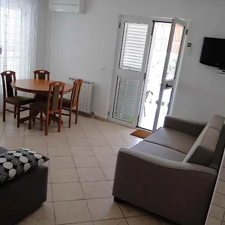 Apartment Sibenik Riviera 7076 Primosten