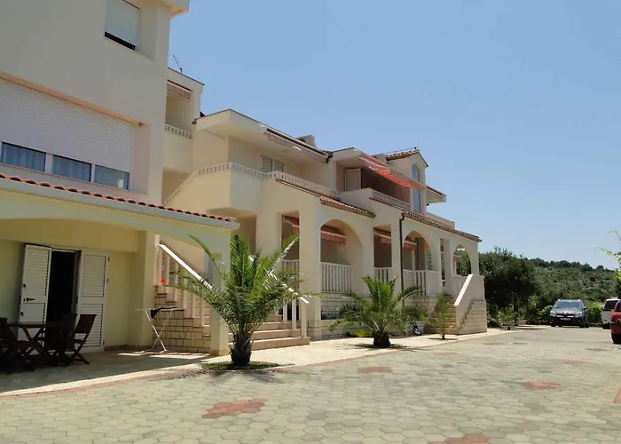 Sibenik Riviera 7076 Appartement Primošten